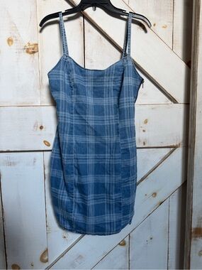 h&m blue plaid dress | Dresses | Hm Navy Checkered Well Dressed Man casadelsol this cotton dress combines SIZE:US 16